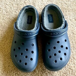 Crocs Fuzzy Classic Lined - M 9 or W 11